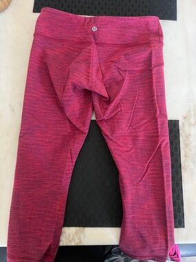 lululemon athletica Heathered Fuchsia Athletic Leggings